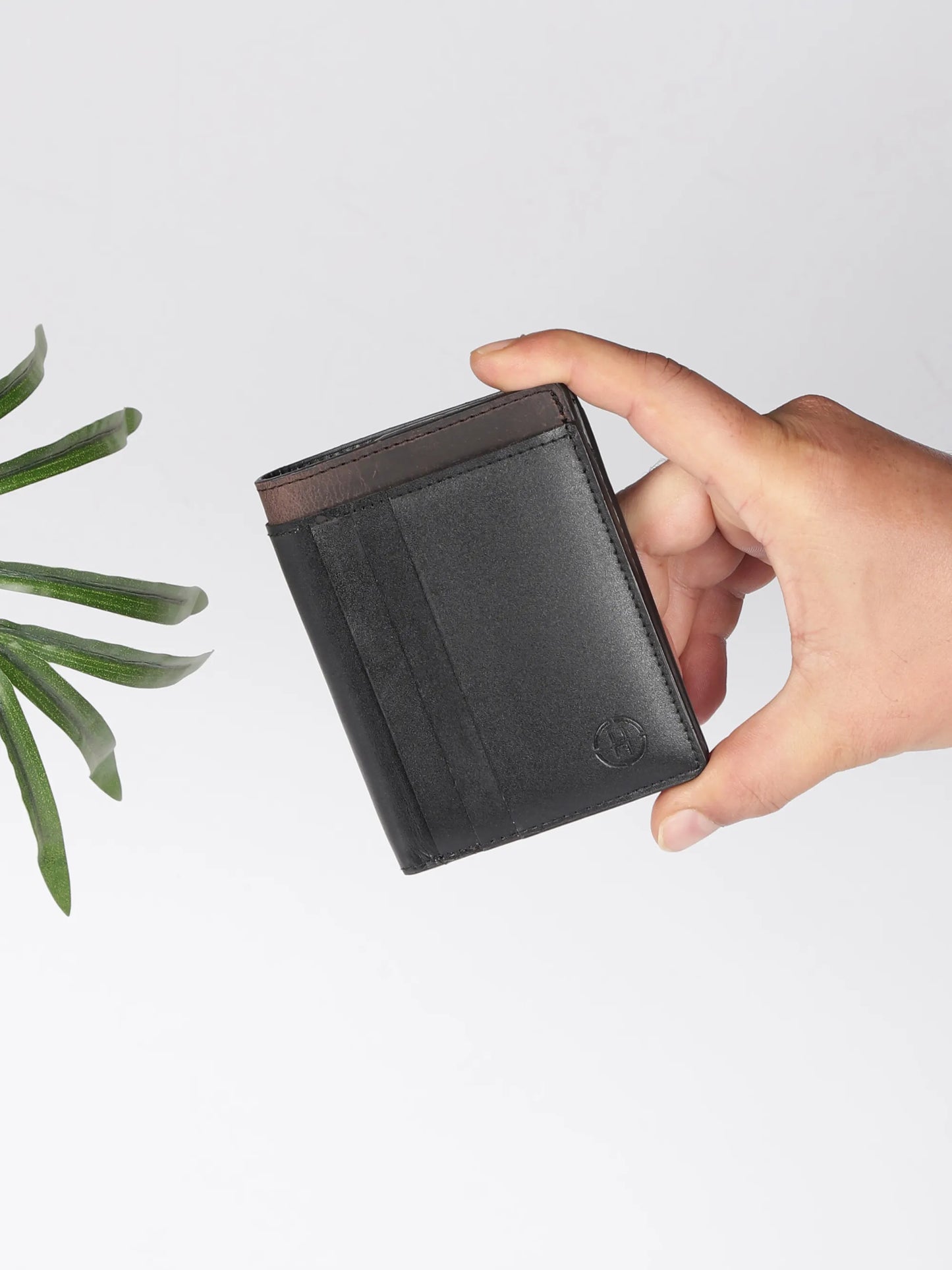 INHIDE Classic Black Wallet