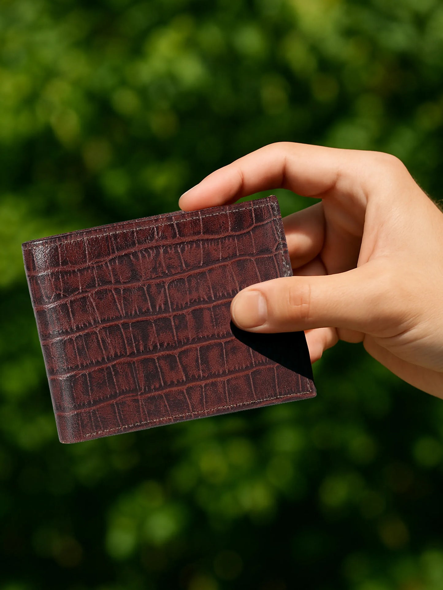 IN.HIDE Classic Maroon Croco Texture Real Leather Bi-Fold Wallet with 10 Card Holders for Men